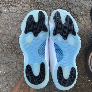 8oz Sole Sauce for Nike/Jordans Etc– Icy Sole Cleaner & Restorer